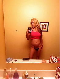 Slut in the bathroom  KimberlyGeorge